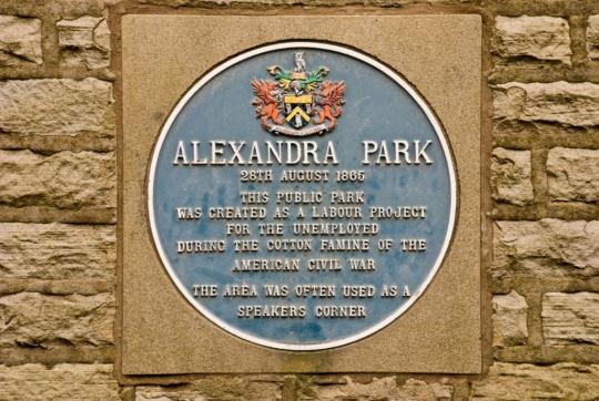 Blue plaque commemorating the building of Alexandra Park, Oldham © Richard Weltman